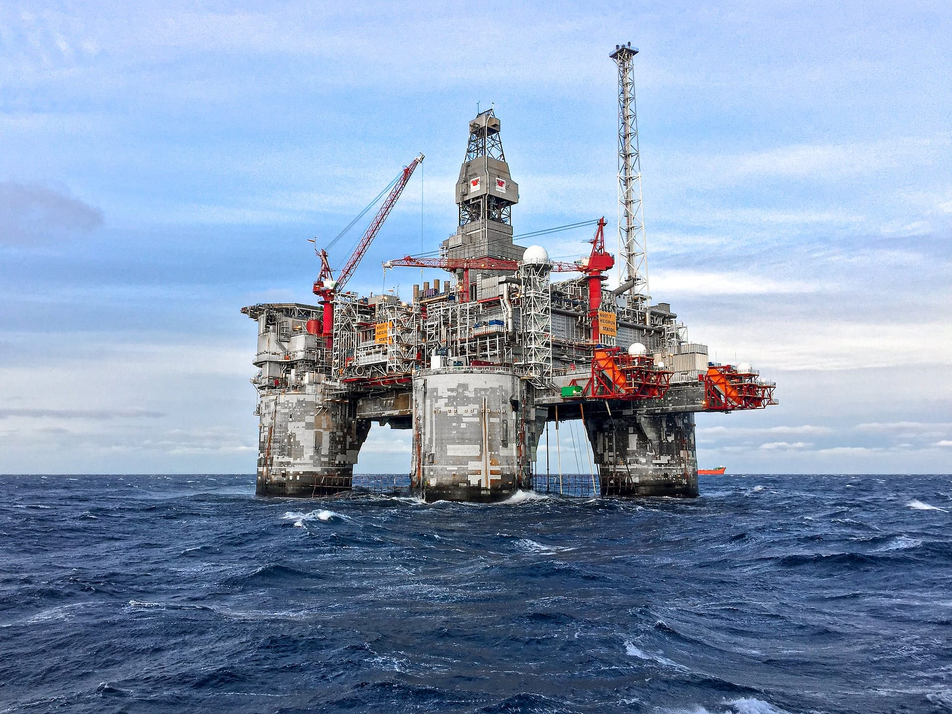 COP27: Floating Oil Platform